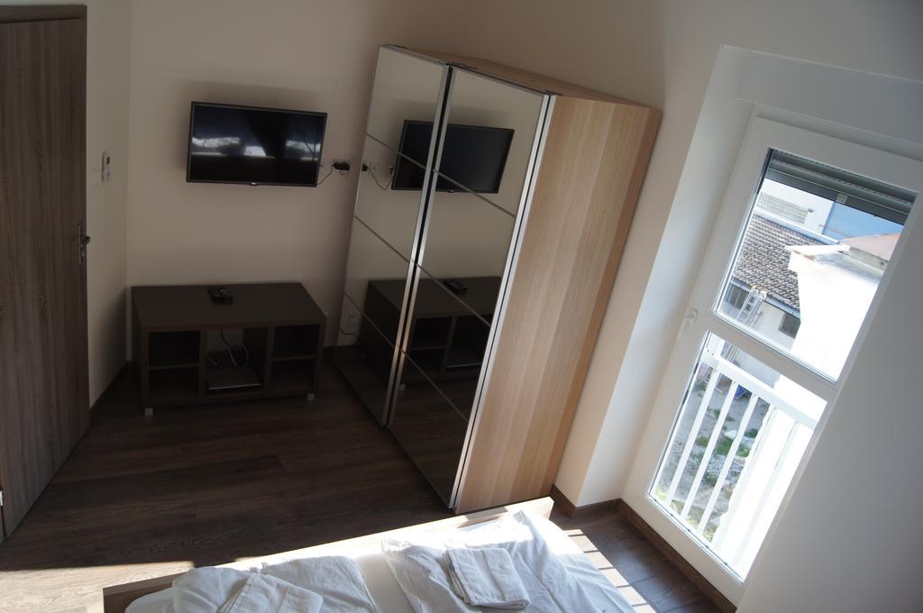 Apartman Panorama Štúrovo Eksteriør billede